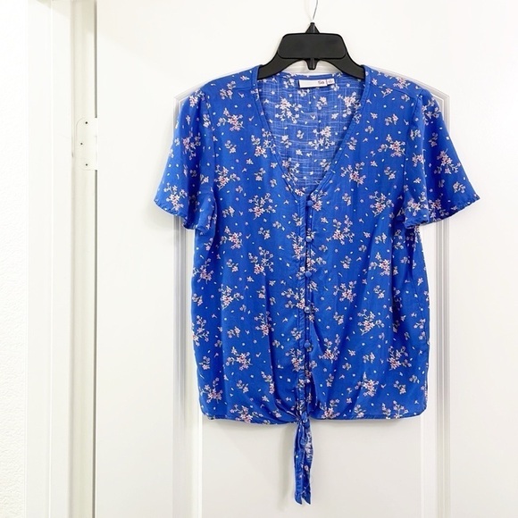 SO blue floral print front knot top - Picture 1 of 4